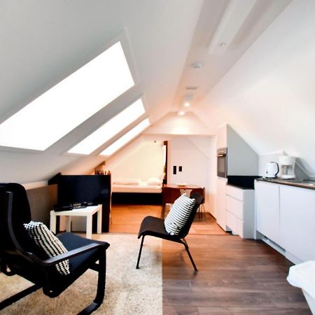 Modern And Cozy Studio In A Former Coach House 罗贝尔维尔 外观 照片